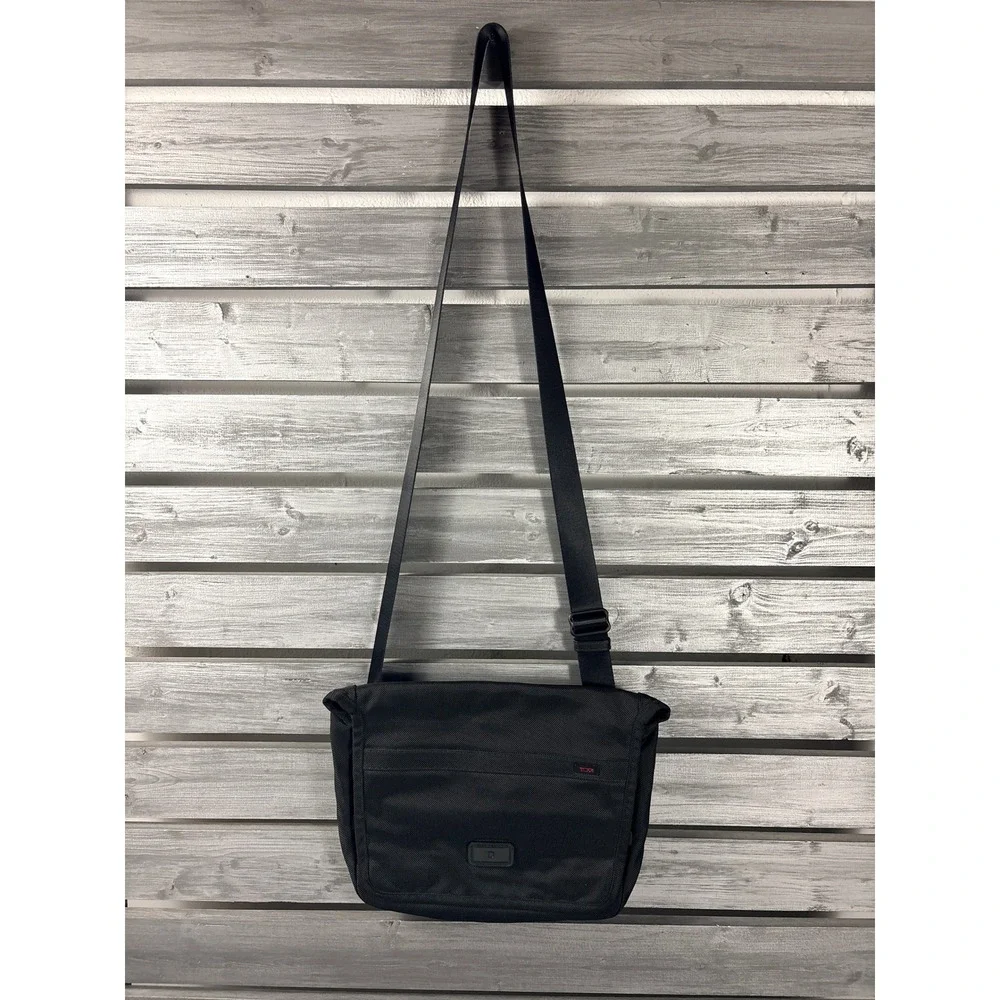 Tumi Alpha Black Ballistic Nylon Messenger Bag Crossbody Laptop Travel Case